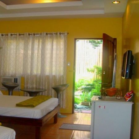 Lawaan Garden Inn Roxas Exterior foto